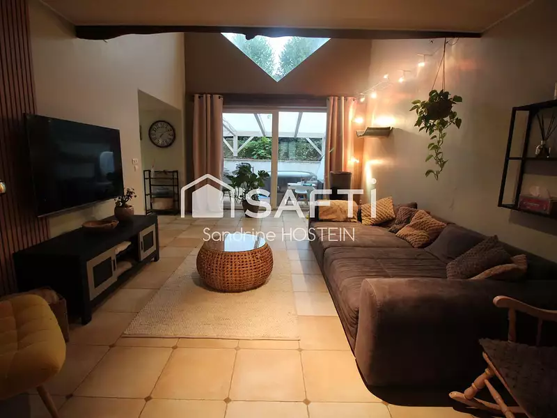 Maison, 284 m²