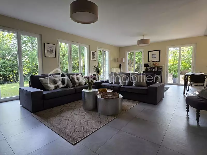 Maison, 230 m²