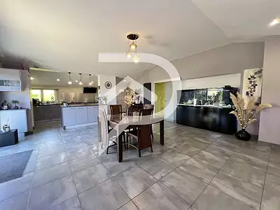Maison, 169 m²