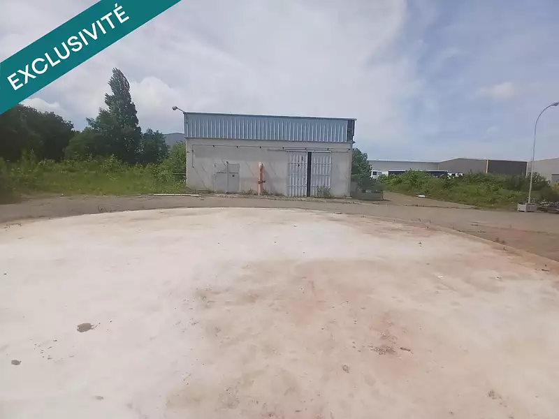 Terrain, 12 000 m²