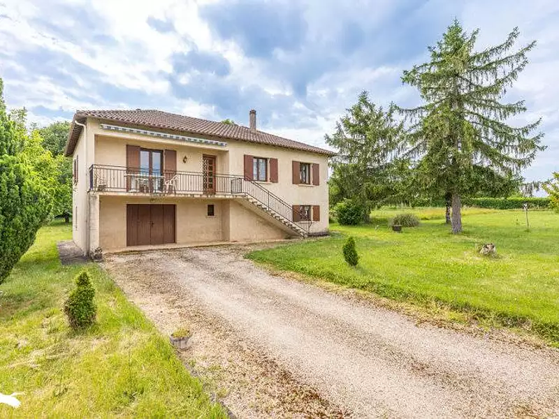 Maison, 151 m²