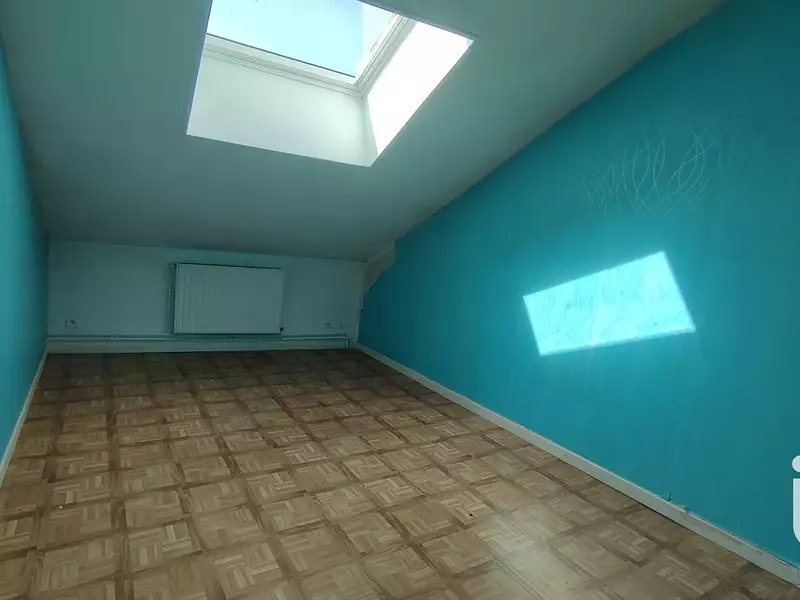 Maison, 225 m²