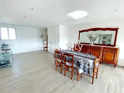 Maison, 250 m²