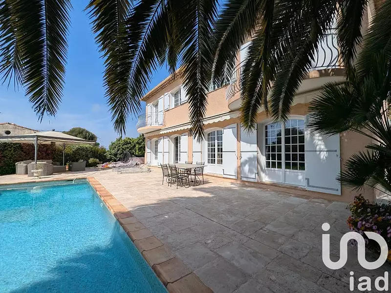 Maison, 197 m²