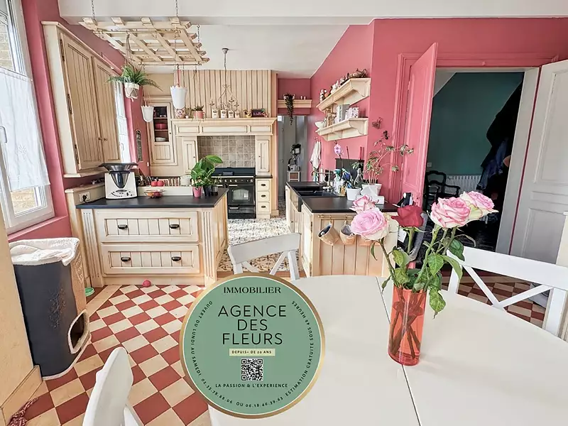 Maison, 235 m²