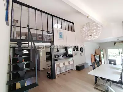 Maison, 185 m²