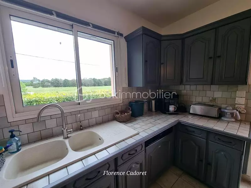 Maison, 239 m²