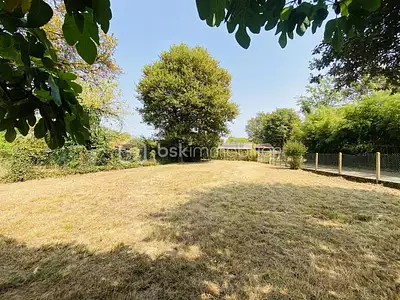 Terrain, 300 m²