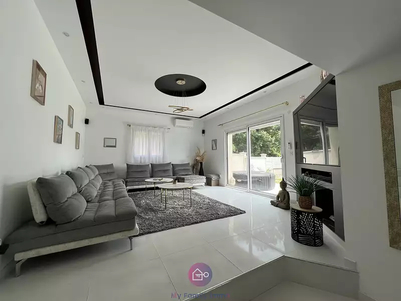 Maison, 151,8 m²