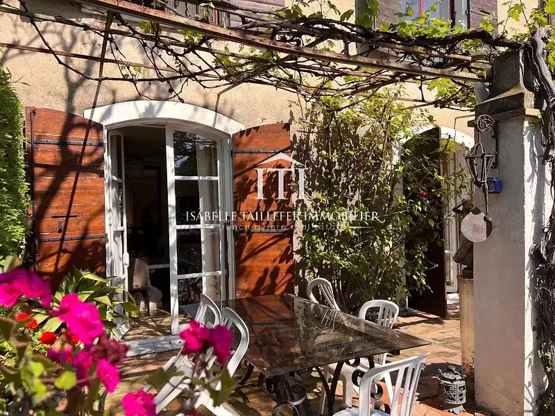 Maison, 280 m²