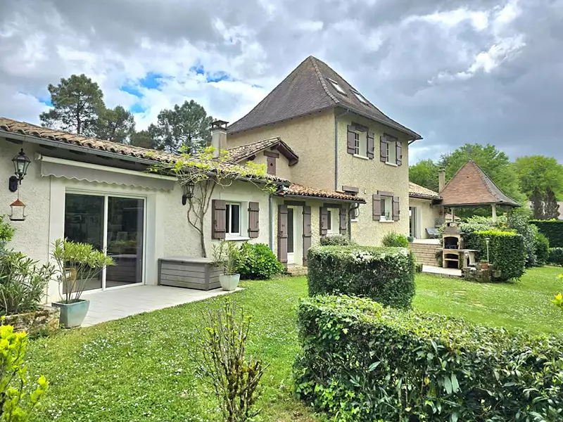 Maison, 220 m²