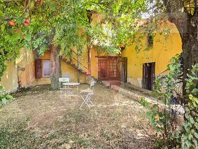 Maison, 325 m²