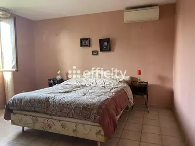 Maison, 176 m²