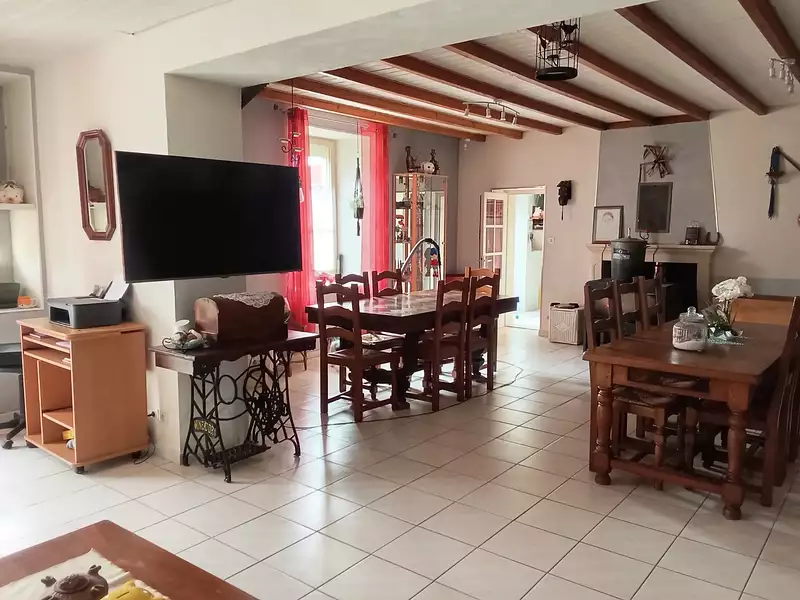 Maison, 253 m²