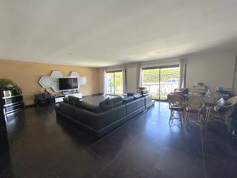 Maison, 202 m²