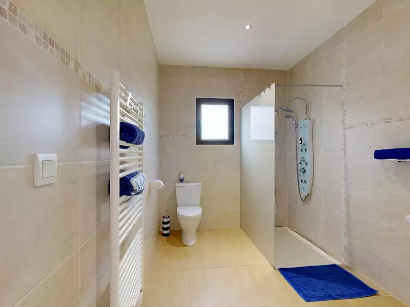 Maison, 251 m²