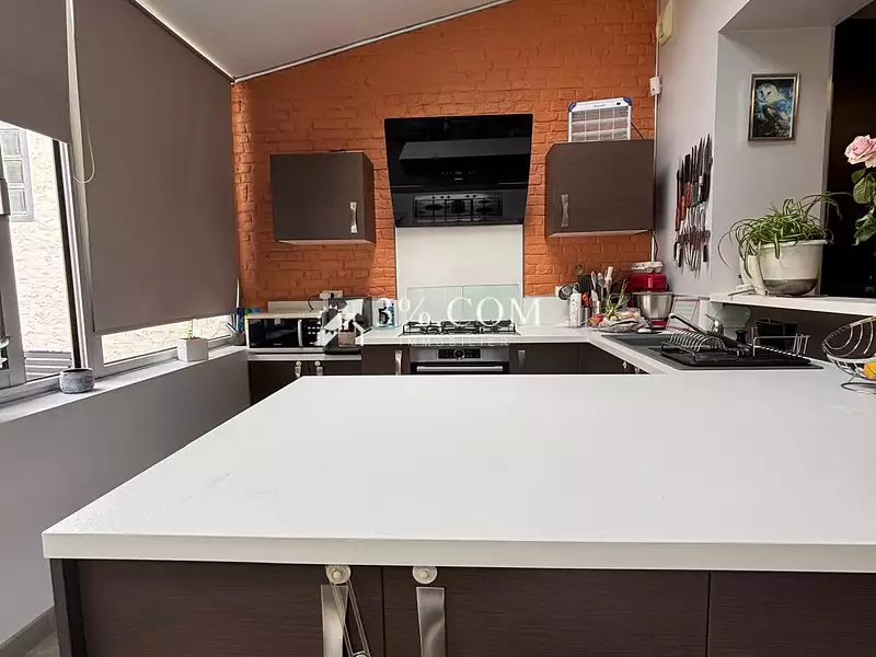 Maison, 210 m²