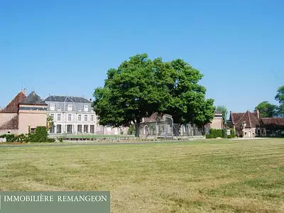 Maison, 1 330 m²
