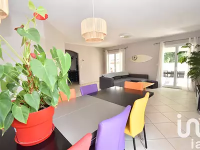 Maison, 169 m²