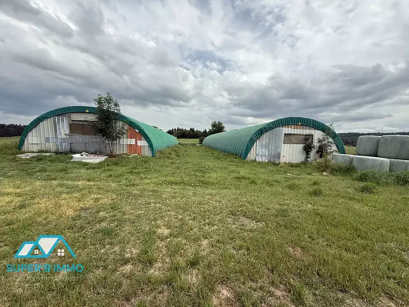 Divers, 706 m²