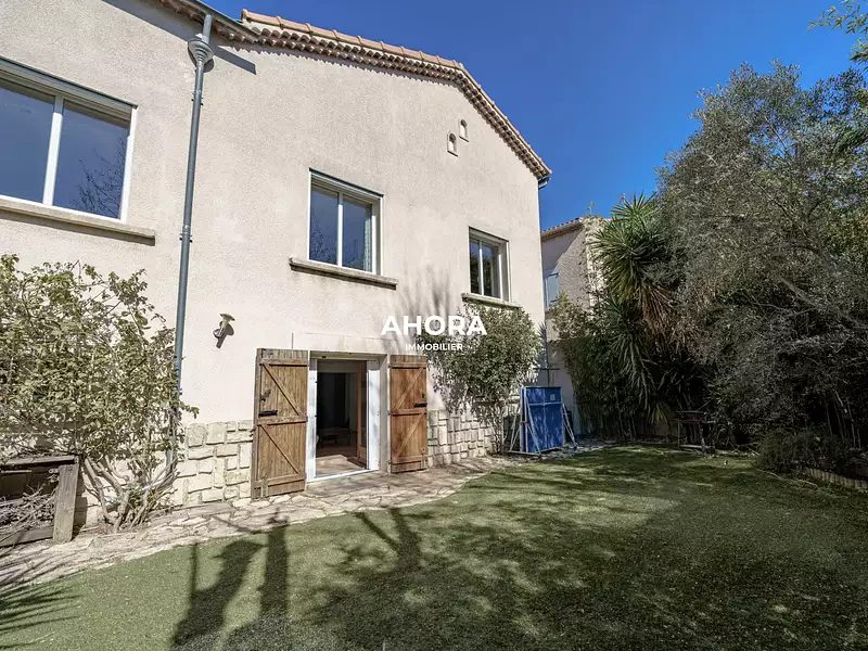 Maison, 165 m²