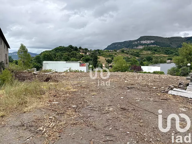 Terrain, 11 808 m²