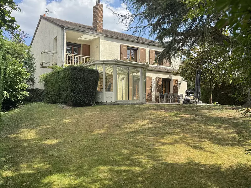 Maison, 242 m²
