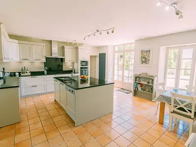 Maison, 370 m²