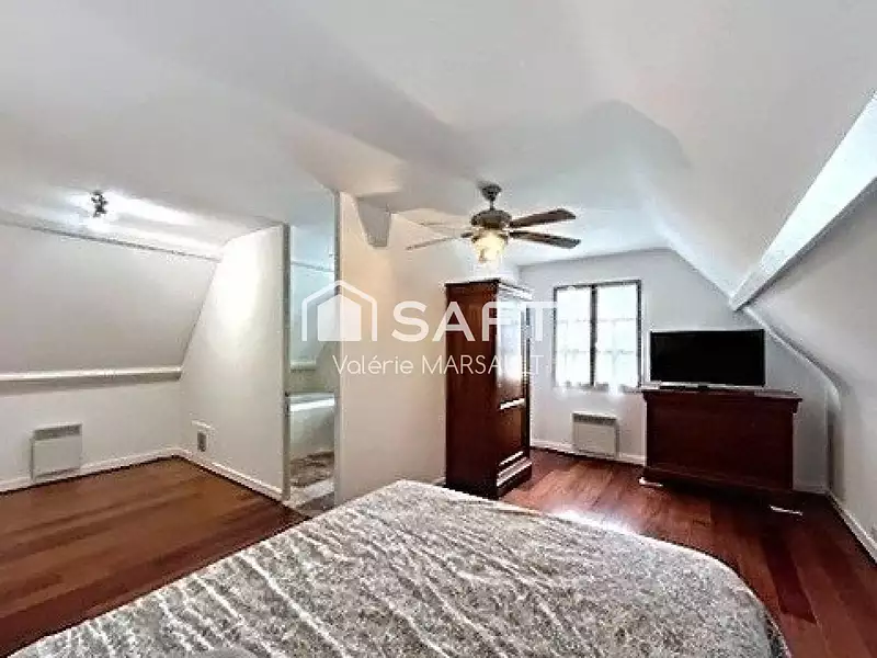 Maison, 204 m²