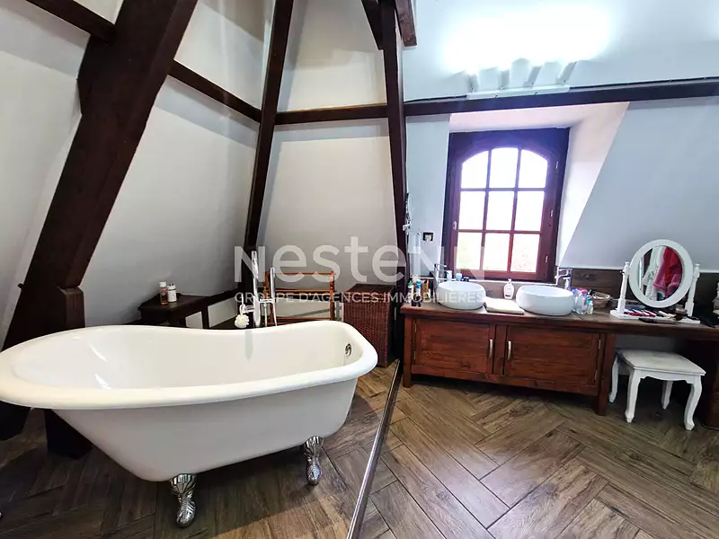 Maison, 250 m²