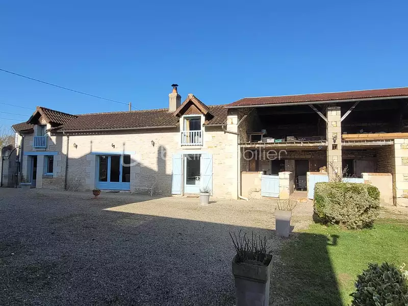 Maison, 245 m²