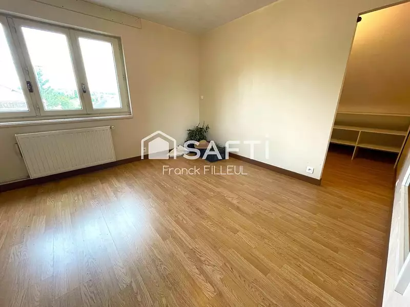Maison, 245 m²