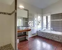 Maison, 240 m²