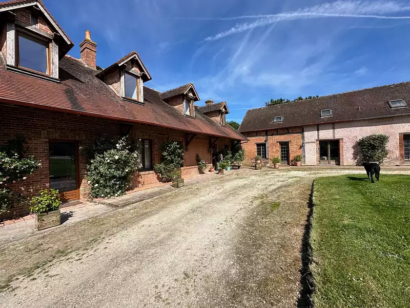 Maison, 240 m²