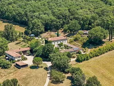 Maison, 749 m²