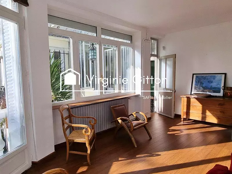 Maison, 197 m²