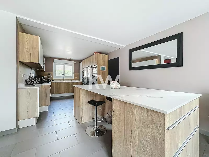 Maison, 284 m²