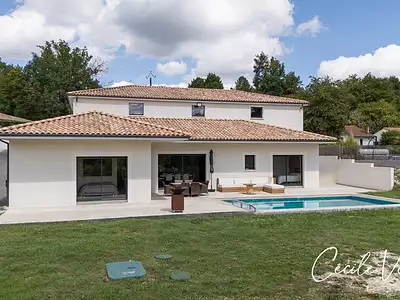Maison, 300 m²