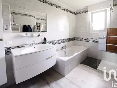 Maison, 148 m²