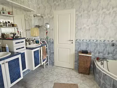 Maison, 180 m²
