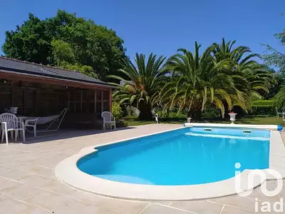 Maison, 219 m²