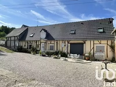 Maison, 255 m²