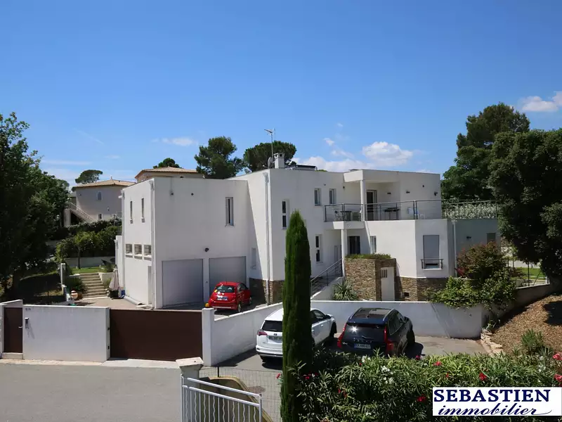 Maison, 243,1 m²