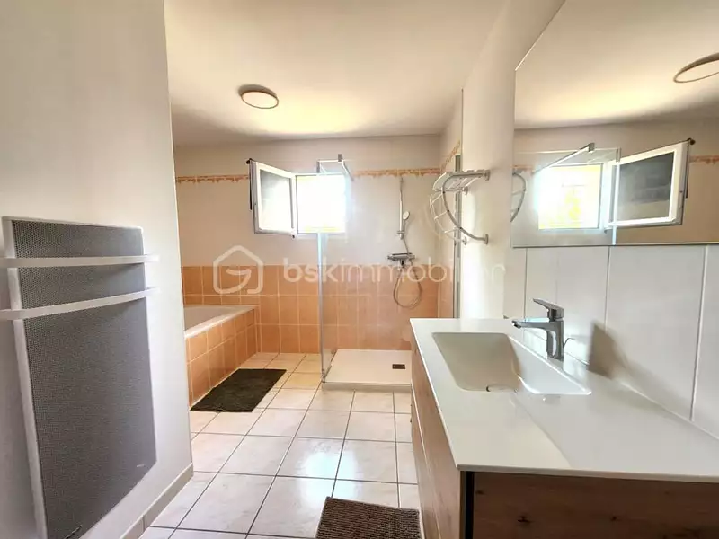 Maison, 179 m²