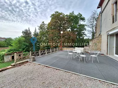 Maison, 240 m²