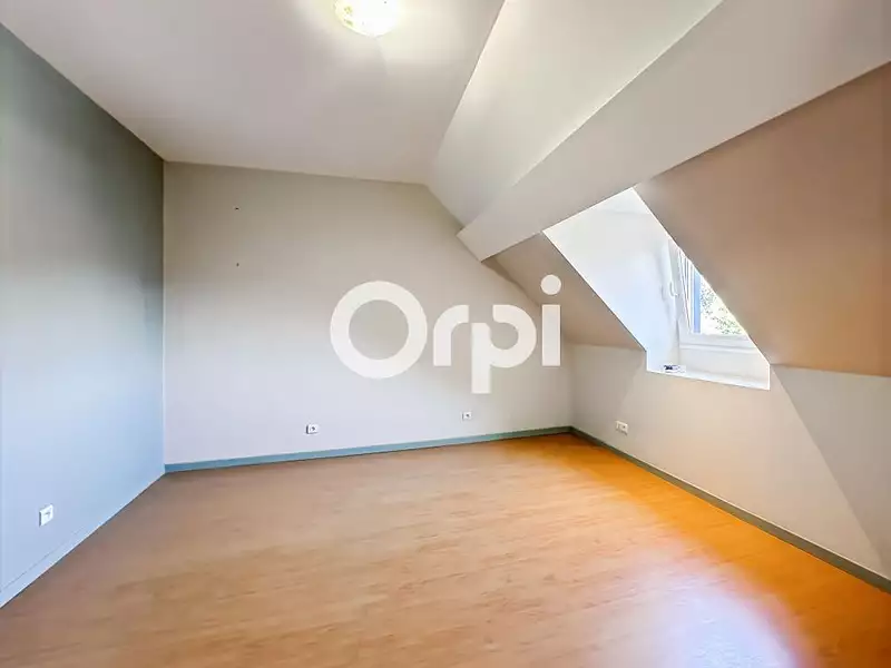Maison, 245 m²