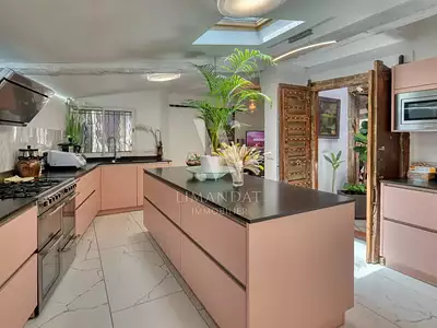 Maison, 398,84 m²