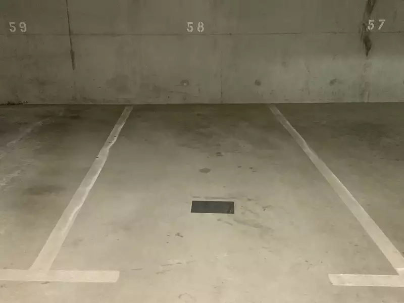 Parking, 11 m²