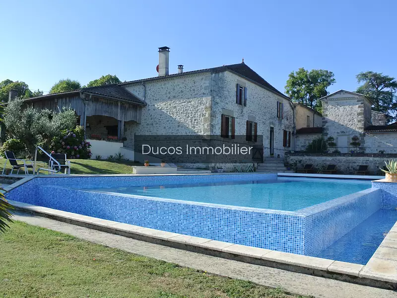 Maison, 250 m²