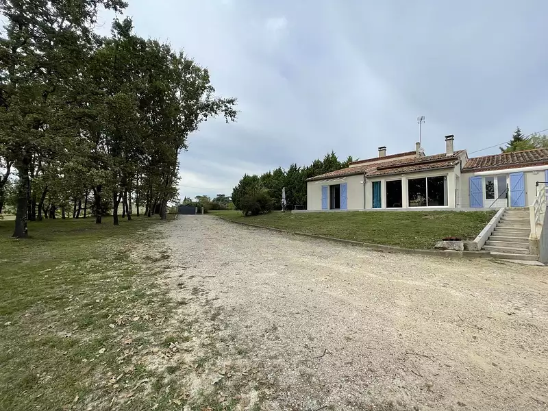 Maison, 242 m²